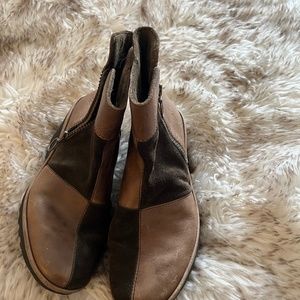 Fly boots